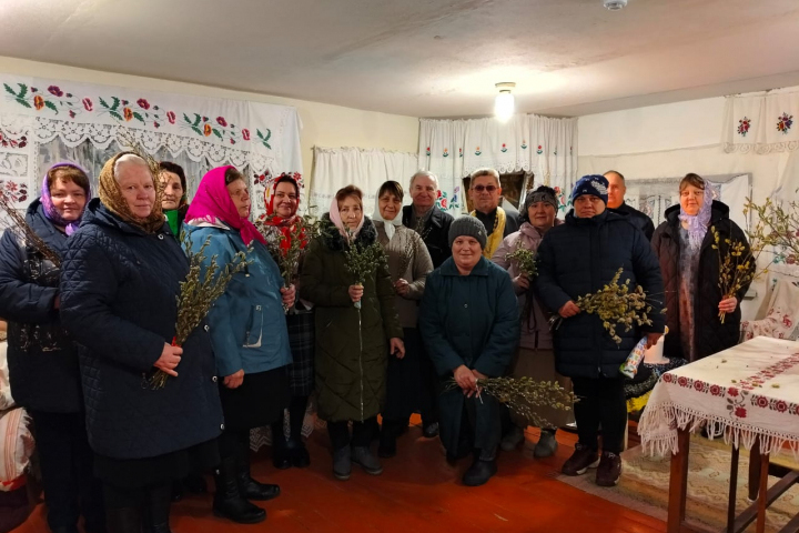 Вербное воскресение жители села Катичи Новозыбковского благочиния почтили соборной молитвой