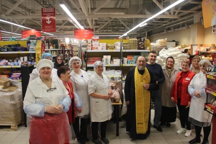 Освящение Пасхальных куличей на производствах в преддверии Светлого Христова Воскресения. Ни что и ни кто не отнимет Пасхальной радости от сердца православного христианина!