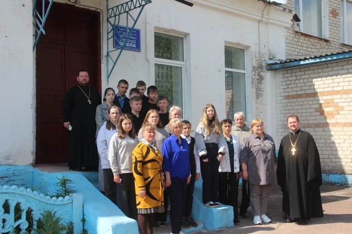 Срамные и бранные слова оскверняют речь человека и унижают человеческое достоинство! Беседа о грехе сквернословия с учащими и учащимися МБОУ «Любовшанская СОШ» - село Любовшо Красногорского района