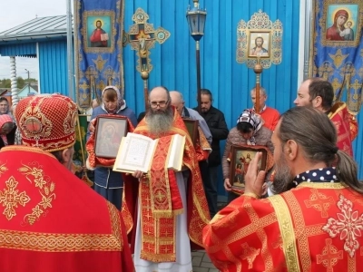 В Неделю 4-ю по Пасхе, Благочинный Новозыбковского церковного округа вручил заслуженные награды победителям благочиннического этапа конкурса детского творчества «Светлая Пасха» и возглавил служение Божественной литургии в храме в честь Рождества Пресвятой Богородицы города Новозыбкова