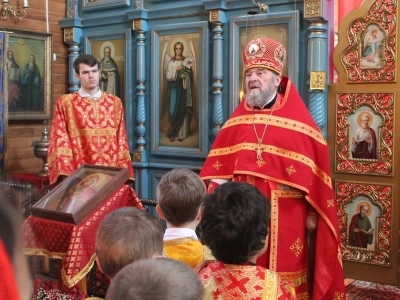 Все лица радостью сияют! Новозыбковское благочиние, празднование Недели апостола Фомы (Антипасхи) в храме в честь Рождества Пресвятой Богородицы г. Новозыбкова.