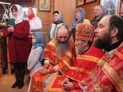 Все лица радостью сияют! Новозыбковское благочиние, празднование Недели апостола Фомы (Антипасхи) в храме в честь Рождества Пресвятой Богородицы г. Новозыбкова.