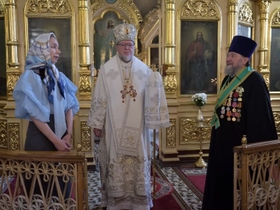 Архиерейское богослужение. Полвека служения протоиерея Владимира Похожая у Алтаря Господня