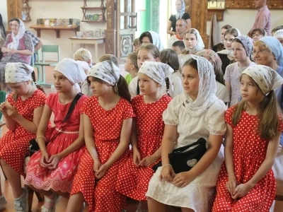 Одна ты на свете! Одна ты такая — Хранимая Богом родная земля! (из Гимна России). Час патриотизма, посвященный Дню России, состоялся в Новозыбковском благочинии для воспитанников воскресных школ города Новозыбкова.