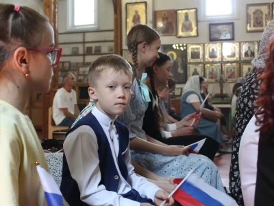 Одна ты на свете! Одна ты такая — Хранимая Богом родная земля! (из Гимна России). Час патриотизма, посвященный Дню России, состоялся в Новозыбковском благочинии для воспитанников воскресных школ города Новозыбкова.