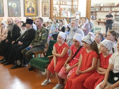 Одна ты на свете! Одна ты такая — Хранимая Богом родная земля! (из Гимна России). Час патриотизма, посвященный Дню России, состоялся в Новозыбковском благочинии для воспитанников воскресных школ города Новозыбкова.