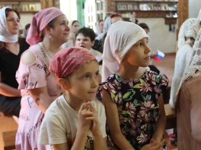 Одна ты на свете! Одна ты такая — Хранимая Богом родная земля! (из Гимна России). Час патриотизма, посвященный Дню России, состоялся в Новозыбковском благочинии для воспитанников воскресных школ города Новозыбкова.
