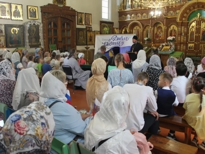 Одна ты на свете! Одна ты такая — Хранимая Богом родная земля! (из Гимна России). Час патриотизма, посвященный Дню России, состоялся в Новозыбковском благочинии для воспитанников воскресных школ города Новозыбкова.