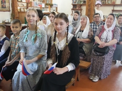 Одна ты на свете! Одна ты такая — Хранимая Богом родная земля! (из Гимна России). Час патриотизма, посвященный Дню России, состоялся в Новозыбковском благочинии для воспитанников воскресных школ города Новозыбкова.