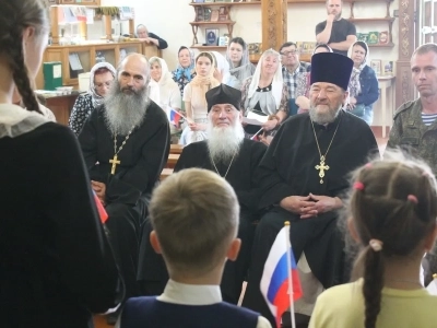 Одна ты на свете! Одна ты такая — Хранимая Богом родная земля! (из Гимна России). Час патриотизма, посвященный Дню России, состоялся в Новозыбковском благочинии для воспитанников воскресных школ города Новозыбкова.