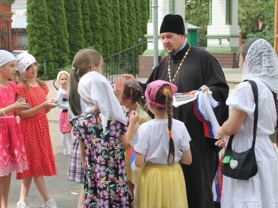 Одна ты на свете! Одна ты такая — Хранимая Богом родная земля! (из Гимна России). Час патриотизма, посвященный Дню России, состоялся в Новозыбковском благочинии для воспитанников воскресных школ города Новозыбкова.