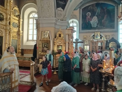 В рамках реализации Патриаршей программы изучения Библии «Исследуйте Писания», на территории Новозыбковского благочиния, воспитанники и воспитатели Социального приюта для детей и подростков г. Новозыбкова принимают участие в душеполезных беседах на Евангельские темы