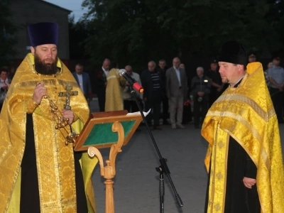 В День начала Великой Отечественной Войны духовенство Новозыбковского благочиния приняло участие в традиционной акции «Свеча памяти», приуроченной к Дню памяти и скорби, посвященной тем, кто ценою жизни своей одержал победу в Великой Отечественной Войне В День начала Великой Отечественной Войны духовенство Новозыбковского благочиния приняло участие в традиционной акции «Свеча памяти», приуроченной к Дню памяти и скорби, посвященной тем, кто ценою жизни своей одержал победу в Великой Отечественной Войне