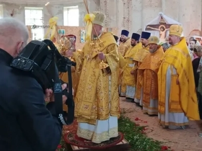 Парад семей в Клинцовской епархии: Прихожане храмов Новозыбковского благочиния приняли участие в торжествах по случаю дня памяти святых благоверных князя Петра и княгини Февронии, Муромских чудотворцев, состоявшихся в селе Ляличи