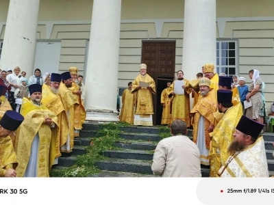 Парад семей в Клинцовской епархии: Прихожане храмов Новозыбковского благочиния приняли участие в торжествах по случаю дня памяти святых благоверных князя Петра и княгини Февронии, Муромских чудотворцев, состоявшихся в селе Ляличи