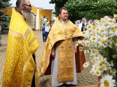 Многодетность — от доверия к Богу! В День семьи, любви и верности в Новозыбковском благочинии чествовали многодетные семьи