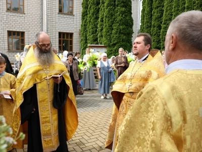 Многодетность — от доверия к Богу! В День семьи, любви и верности в Новозыбковском благочинии чествовали многодетные семьи