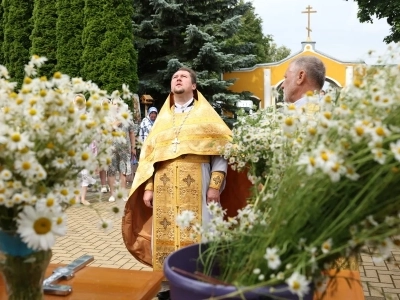 Многодетность — от доверия к Богу! В День семьи, любви и верности в Новозыбковском благочинии чествовали многодетные семьи