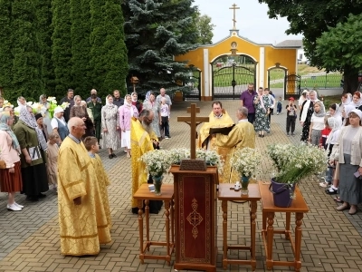 Многодетность — от доверия к Богу! В День семьи, любви и верности в Новозыбковском благочинии чествовали многодетные семьи
