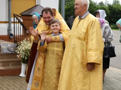 Многодетность — от доверия к Богу! В День семьи, любви и верности в Новозыбковском благочинии чествовали многодетные семьи