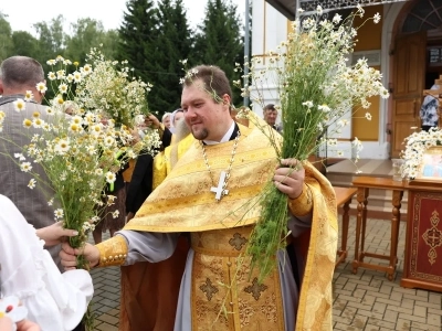 Многодетность — от доверия к Богу! В День семьи, любви и верности в Новозыбковском благочинии чествовали многодетные семьи