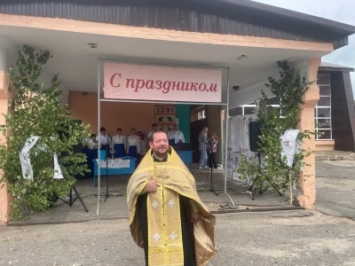 Жители и гости села Перелазы Красногорского района молитвенно почтили День села