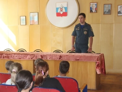 «Я знаю правила пожарной безопасности!»  Учащиеся воскресных школ города Новозыбкова посетили отделение МЧС РФ в городе Новозыбкове