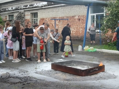 «Я знаю правила пожарной безопасности!»  Учащиеся воскресных школ города Новозыбкова посетили отделение МЧС РФ в городе Новозыбкове