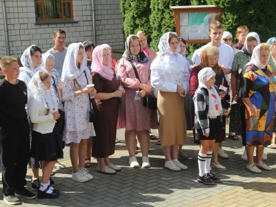 С Богом в новый учебный год!  Акция «Помоги собраться в школу» и Молебное пение на начало учения отроков состоялись в храме в честь Чуда Архистратига Михаила в Хонех города Новозыбкова