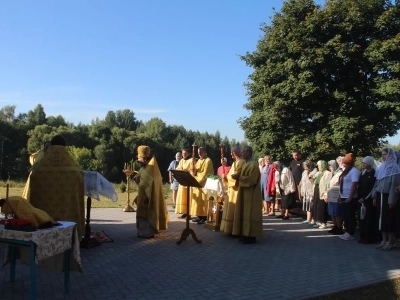 Литургия под открытым небом совершена на месте утраченного храма в селе Новое Место