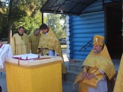 Литургия под открытым небом совершена на месте утраченного храма в селе Новое Место