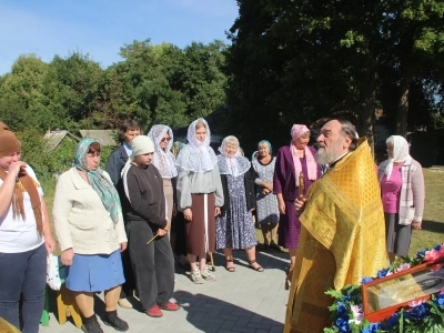 Литургия под открытым небом совершена на месте утраченного храма в селе Новое Место