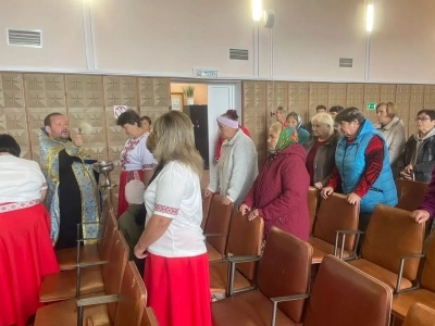 В день Рождества Пресвятой Богородицы жители и гости села Лотаки Красногорского района молитвенно почтили День села В день Рождества Пресвятой Богородицы жители и гости села Лотаки Красногорского района молитвенно почтили День села