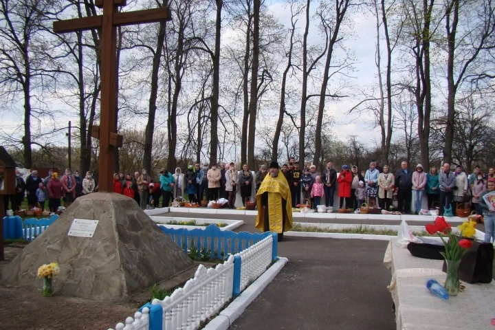 Храм в честь Покрова Пресвятой Богородицы села Замишево Новозыбковского городского округа