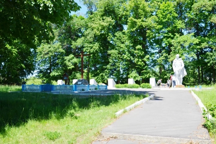 Храм в честь Покрова Пресвятой Богородицы села Замишево Новозыбковского городского округа