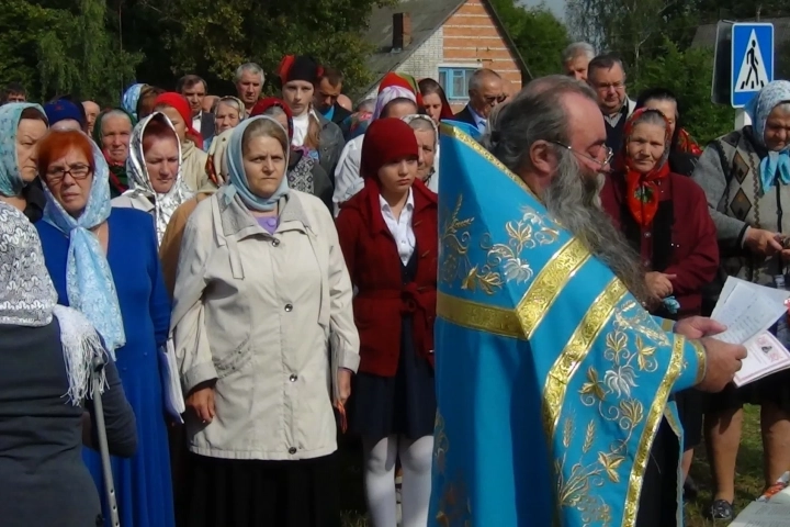 Храм в честь Успения Пресвятой Богородицы села Лысые Злынковского района