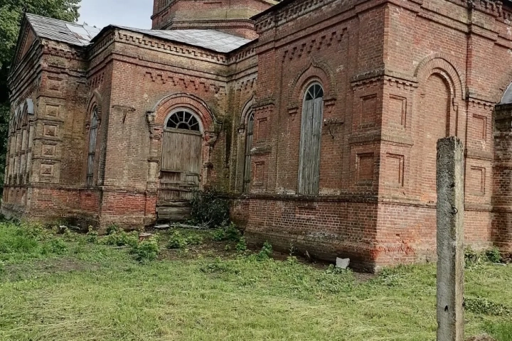 Храм в честь Покрова Пресвятой Богородицы села Медведи Красногорского района