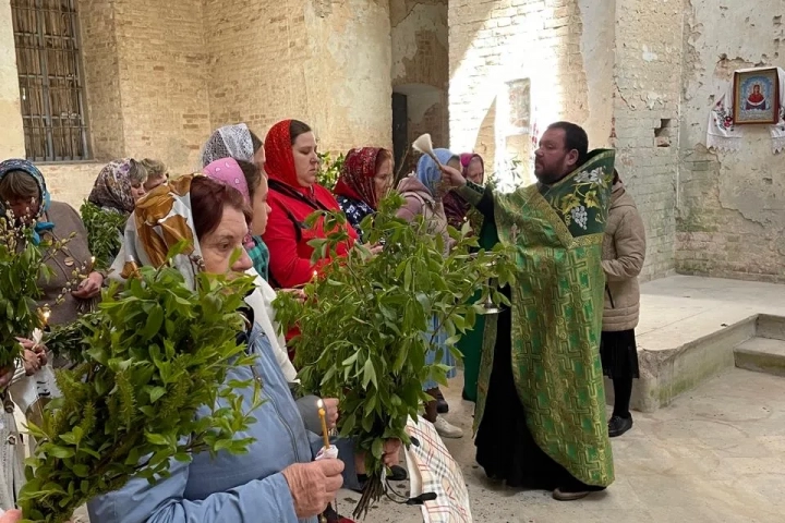 Храм в честь Покрова Пресвятой Богородицы села Медведи Красногорского района