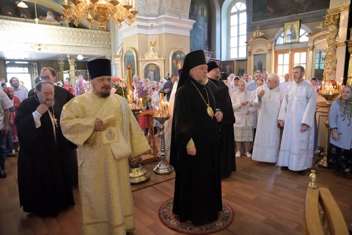 Храм в честь Чуда Архистратига Михаила в Хонех города Новозыбкова