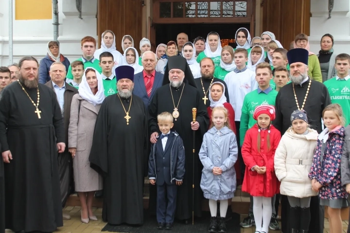 Воспоминание чуда Архистратига Михаила, бывшего в Хонех (Колоссах) (IV). Престольный праздник Соборного храма Новозыбковского благочиния Клинцовской Епархии возглавил Правящий Архиерей – Епископ Клинцовский и Трубчевский Владимир