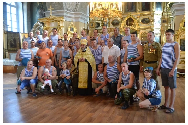 Молитва о воинах ВДВ в соборном храме Новозыбковского благочиния