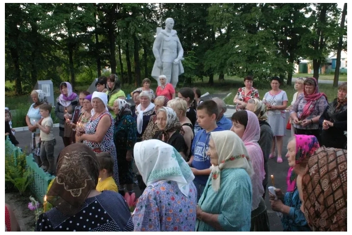 День памяти и скорби в селе Замишево Новозыбковского района: панихида о павших воинах