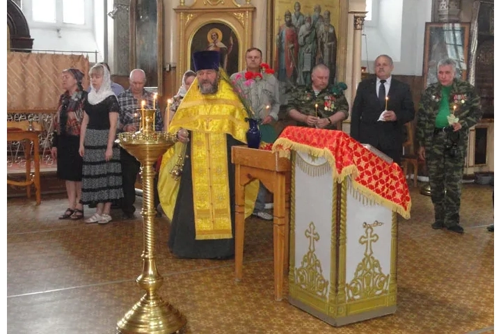 Рубежи Отечества нашего должны быть под надежной защитой смелых и мужественных людей! – В День пограничных войск совершено Молебное пение в храмах Новозыбковского благочиния