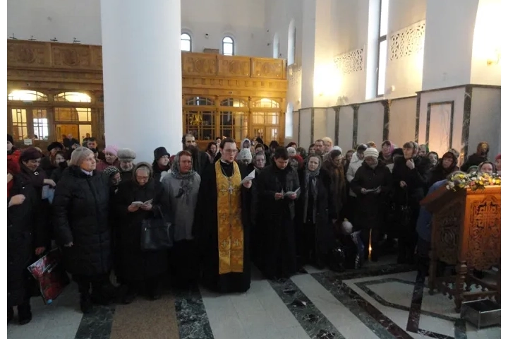 Прихожане храмов Новозыбковского благочиния Брянской епархии совершили паломничество к мощам Святителя Иоанна, Архиепископа Шанхайского и Сан-Франциского чудотворца