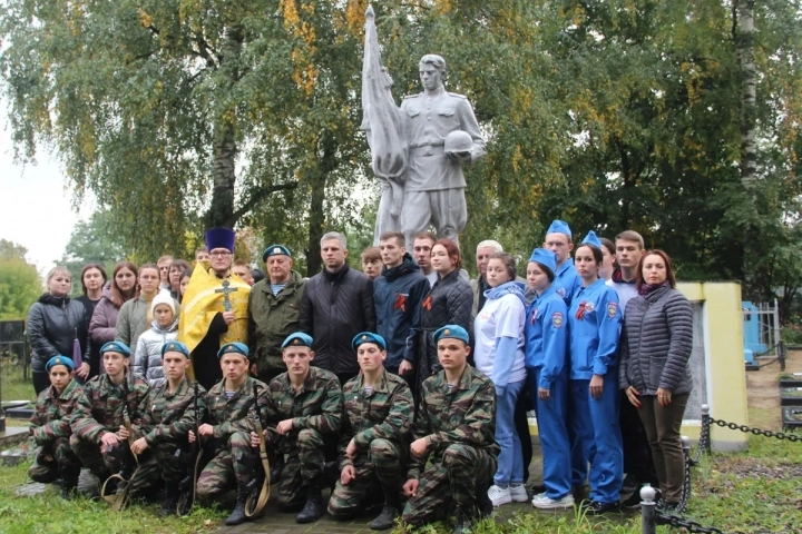 В день освобождения Новозыбковской земли от немецко-фашистских захватчиков совершена молитва о упокоении павших воинов-освободителей