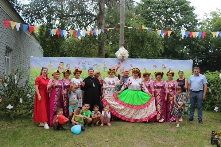 Сладкий праздник: Медовый спас в Новозыбковском благочинии