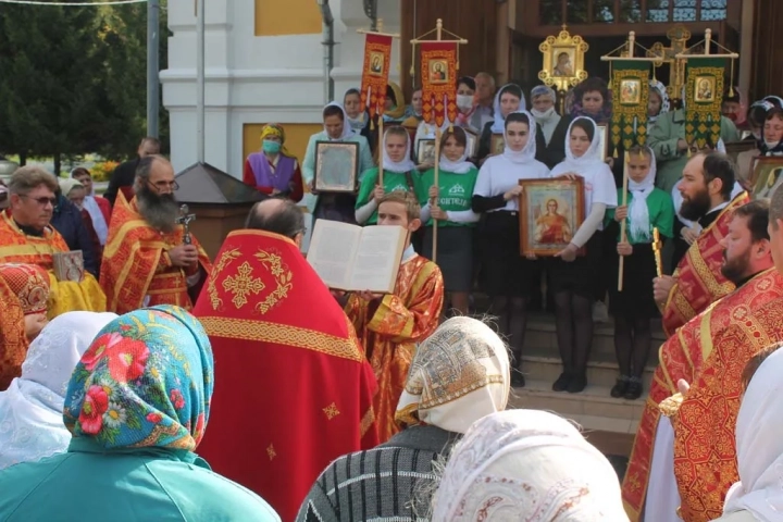 Престольный праздник прихода храма в честь Чуда Архистратига Михаила в Хонех города Новозыбков Клинцовской Епархии