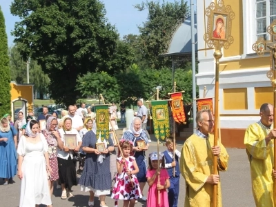 В День Крещения Руси в городе Новозыбкове прошел праздничный Крестный ход