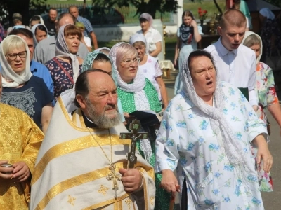 В День Крещения Руси в городе Новозыбкове прошел праздничный Крестный ход