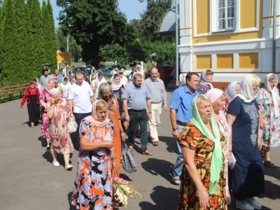 В День Крещения Руси в городе Новозыбкове прошел праздничный Крестный ход